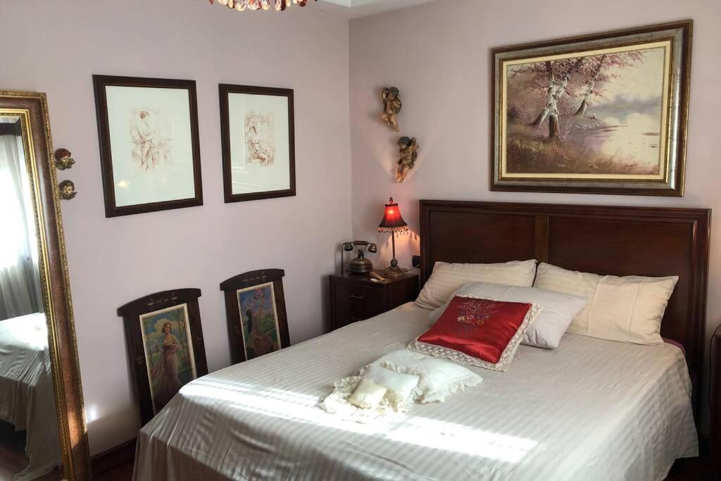 Сasa de vacaciones Casa con jardín GRANADA, fácil aparcamiento calle *